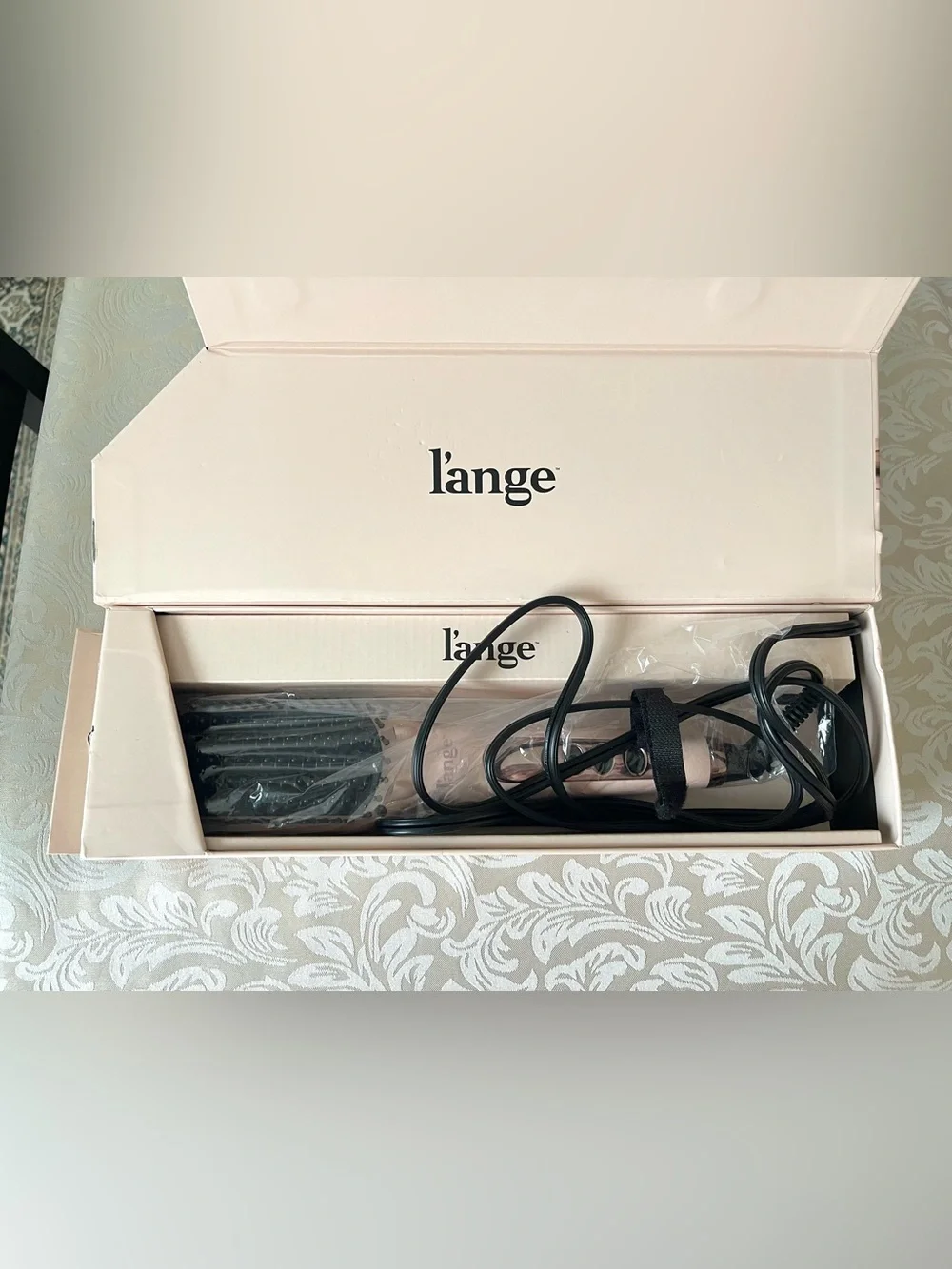L’ange Levite Heated Straightening Brush